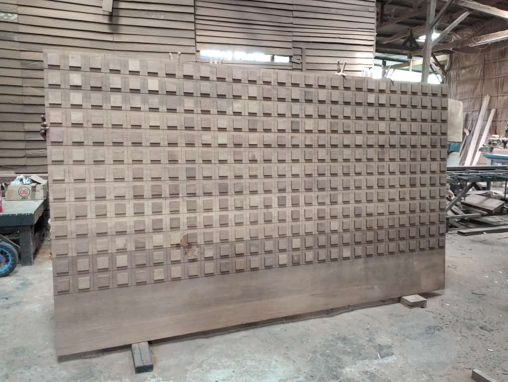PINTU PANEL TEMPEL LIST KOTAK UK. 164 x 290