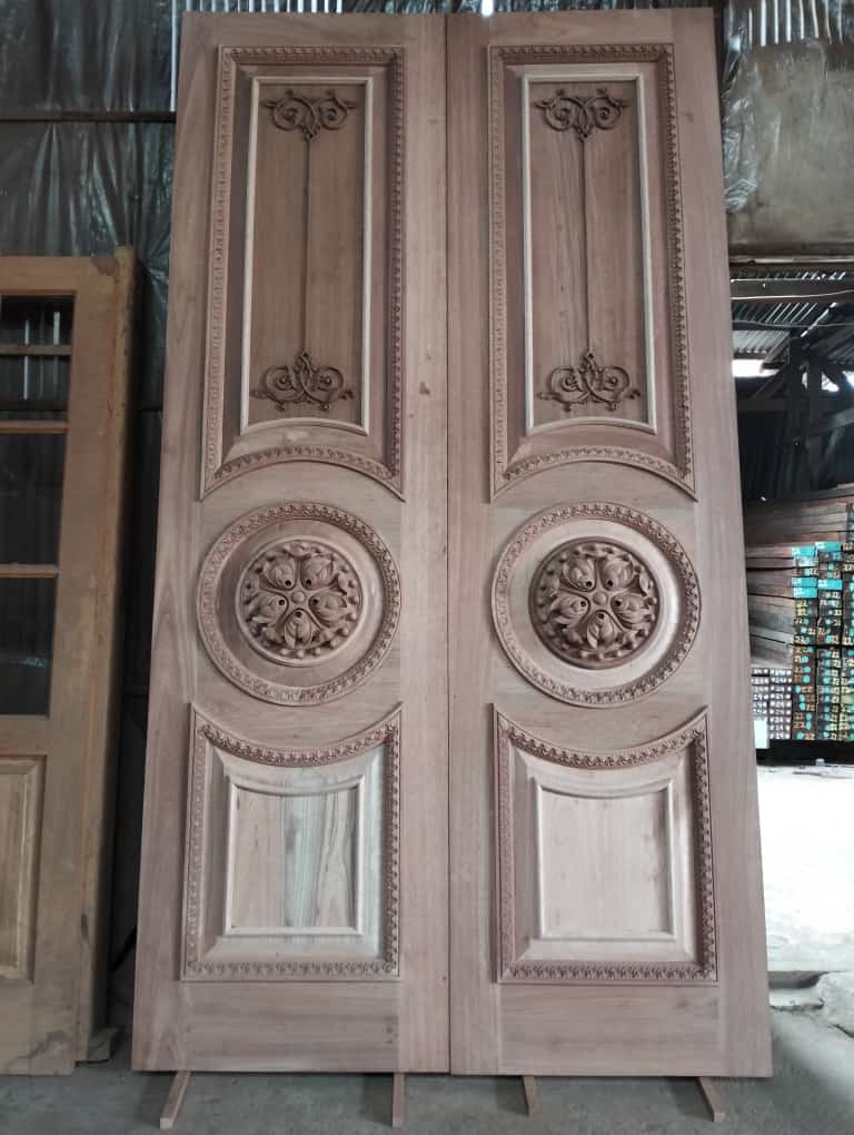 PINTU UKIR LIST TIMBUL MERANTI UK. 81 x 301