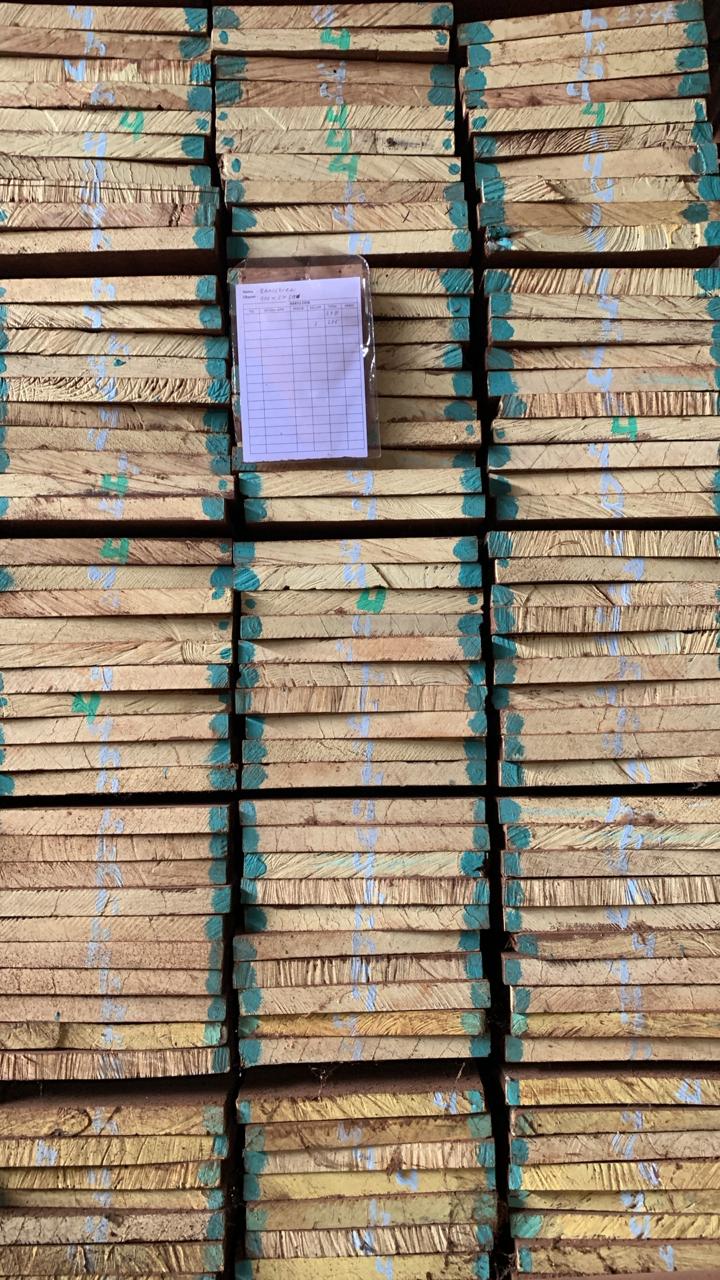 KAYU BANGKIRAI UK.400 x 3 x 30