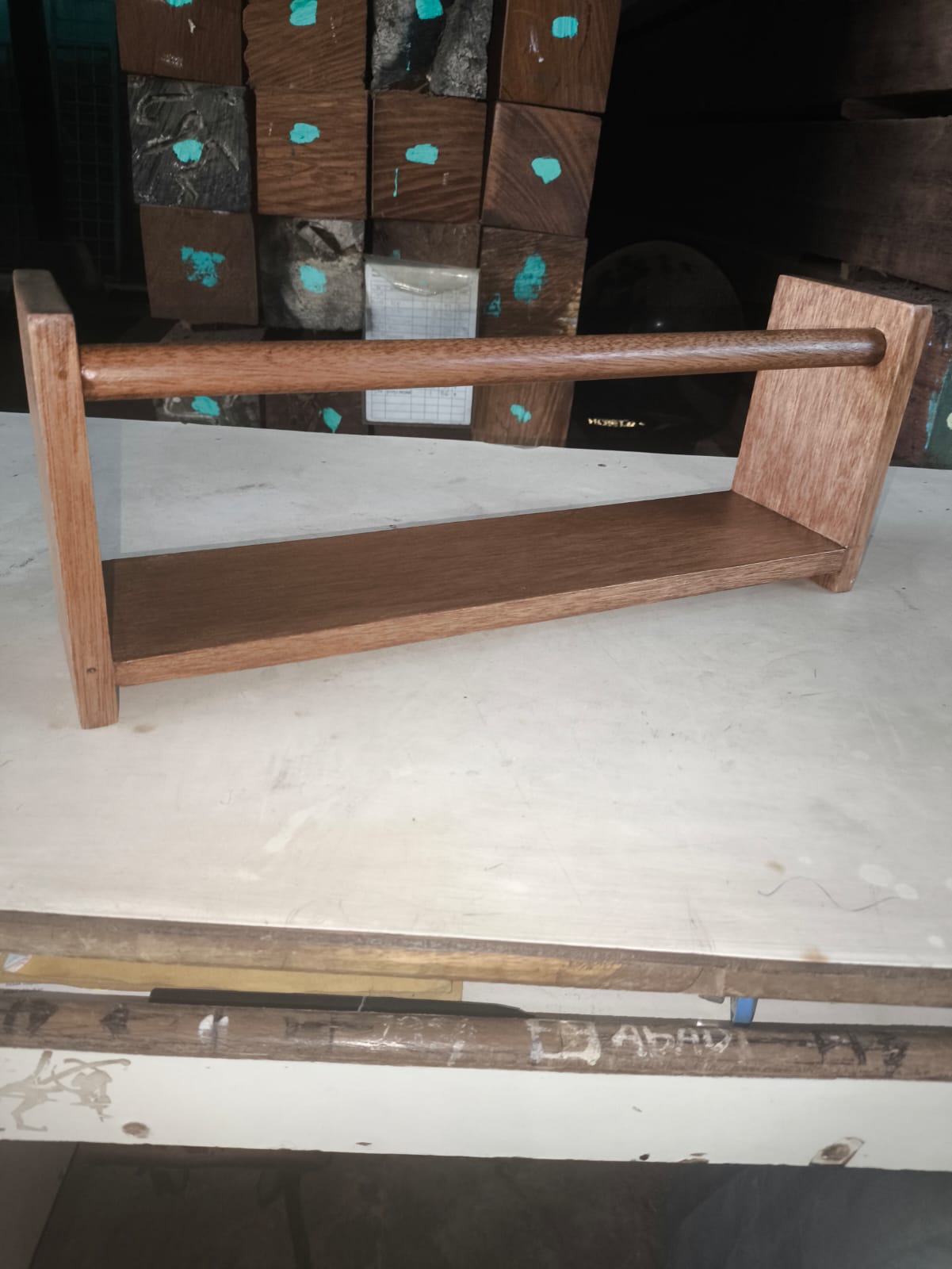 Rak Bumbu atau Make up Kayu Meranti Minimalis